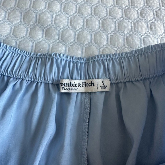 Abercrombie & Fitch Sky Blue Lace and Satin Sleep Pajama Set - Picture 6 of 10